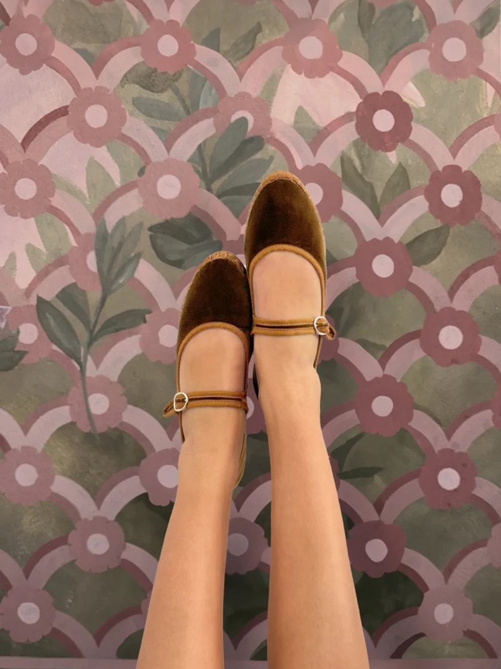 NWT Flabelus Yoki Mary Jane Velvet Ballet  Flats Size 39, fits like a US 8 W